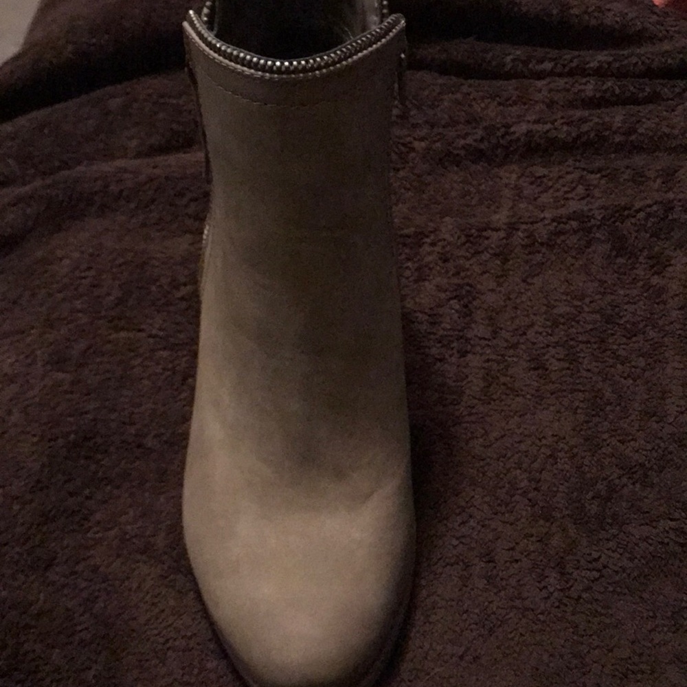 Boots - Picture 2 of 2